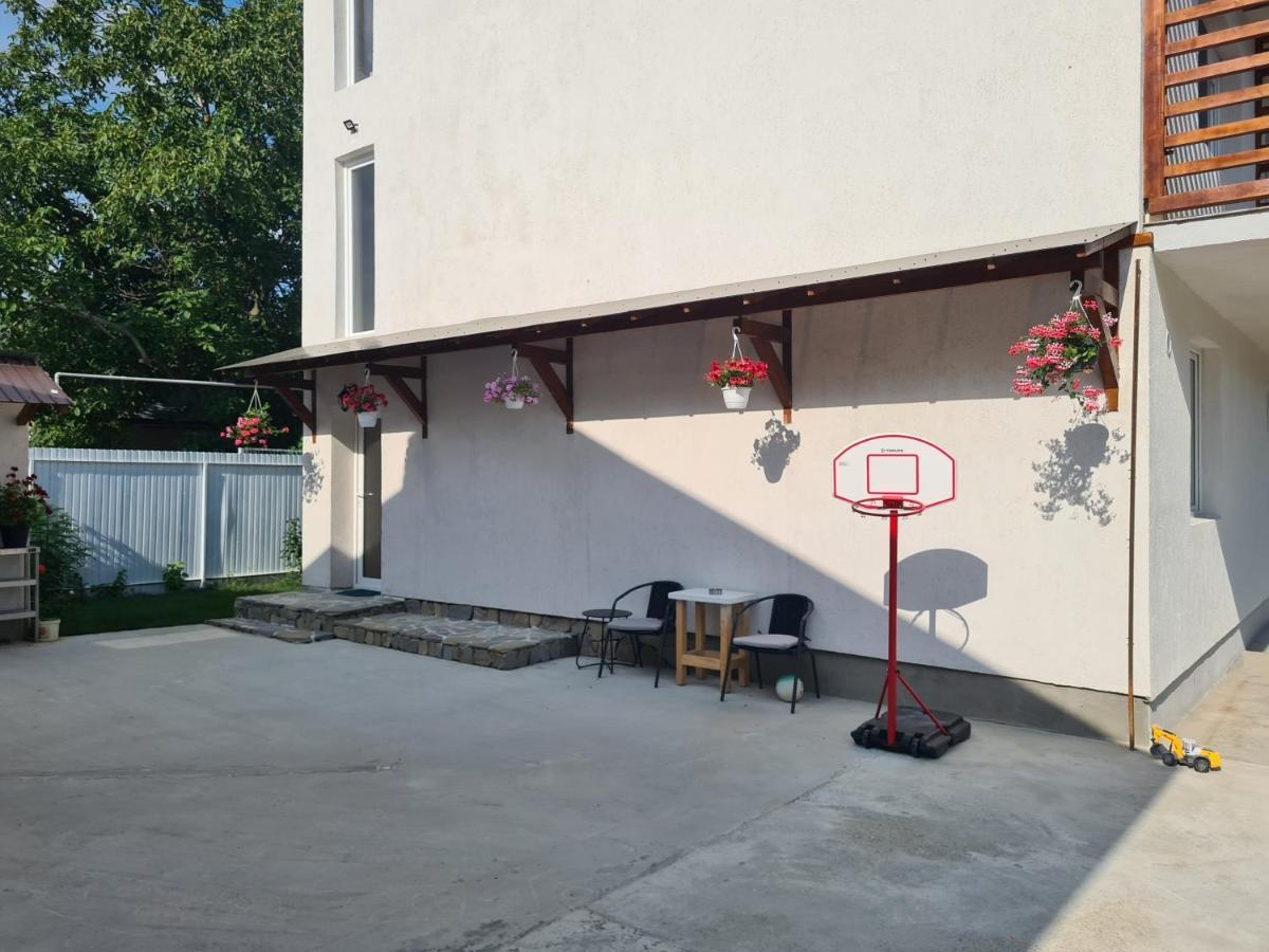 Luca'S Studio 3 ,Close To Therme Bucharest, Airport Otopeni Balotesti Kültér fotó